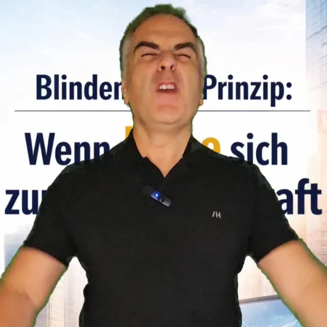 Nicht schönreden. Die Krise anders sehen.

Dein Lebenswerk steht auf dem Spiel. Und Hilfe könnte ausgerechnet von deinem größten Rivalen kommen. Würdest du sie annehmen?
Die Geschichte von Steve Jobs wirft eine Frage auf: Erkennen wir mögliche Auswege – auch wenn sie unserem bisherigen Bild widersprechen?
Mein Blindenstock-Prinzip setzt genau hier an: die Realität anerkennen, eigene Deutungen hinterfragen und von dort aus handeln. Nicht schönreden. Neue Handlungsmöglichkeiten suchen. 

Hashtags
#BlindenstockPrinzip #Perspektivwechsel #Krise #Transformation #Krisenmanagement #SteveJobs